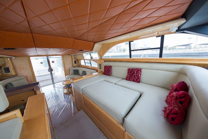 2 Hour Yacht Tour Around Palm Island - A Two-Hour Route Around Palm Jumeirah