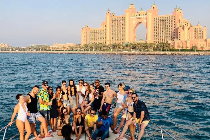 2 Hour Yacht Tour Around Palm Island - What You See From the Water