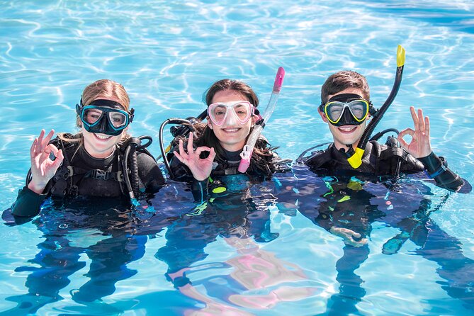 3 Days PADI Open Water Diving Course in Dubai (All inclusive) - First days in the 220,000-litre indoor tank