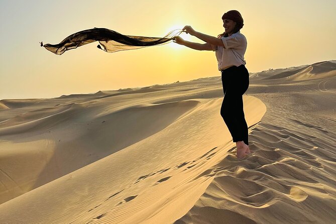 Abu Dhabi: 4x4 Desert Safari and Sandboarding. - The short camel ride and traditional camp
