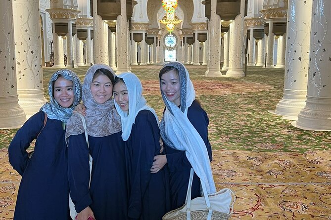 Abu Dhabi City Tour and Qasr AL Watan - Emirates Palace is a polished 30-minute pause