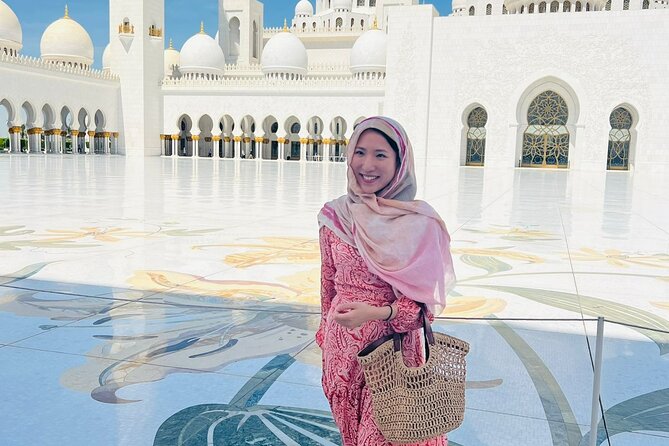 Abu Dhabi City Tour and Qasr AL Watan - The Corniche provides a change of pace