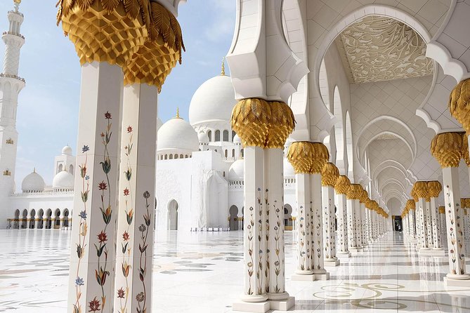 Abu Dhabi City Tour, Emirates Palace, Grand Mosque, Louvre Museum - Ferrari World and Yas Island: a quick look at the theme park