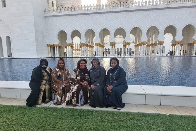 Abu Dhabi City Tour From Dubai - Corniche views and Abu Dhabi’s waterfront