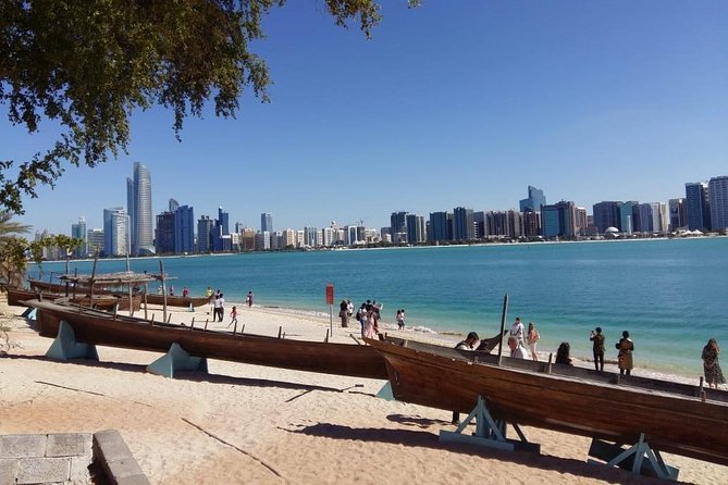 Abu Dhabi City Tour from Dubai - Full-Day Tour - The Corniche: a brief waterfront pause