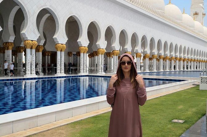 Abu Dhabi City Tour (Grand Mosque & Qasr Al Watan) - Emirates Palace from the outside