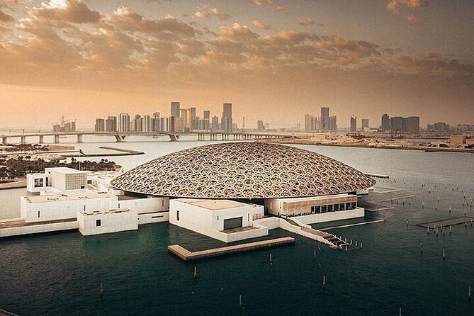 Abu Dhabi City Tour in 4x4 Private Vehicle - The Corniche and a flexible lunch break
