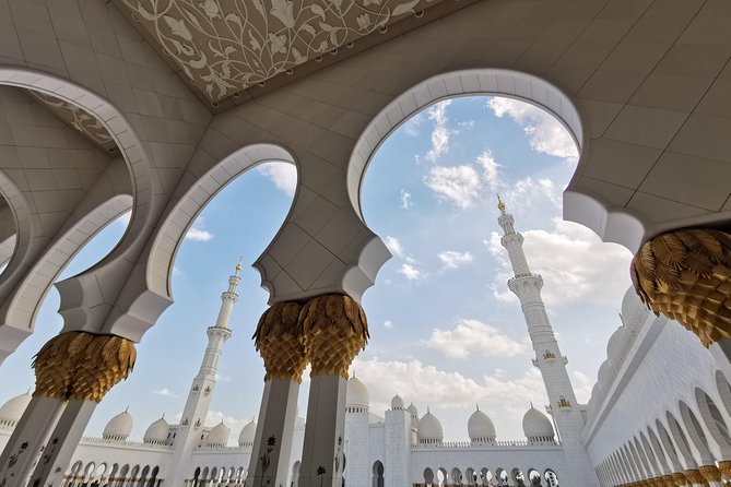 Abu Dhabi City Tour Including Ferrari World Tickets from Dubai - Emirates Palace: a 15-minute photo stop