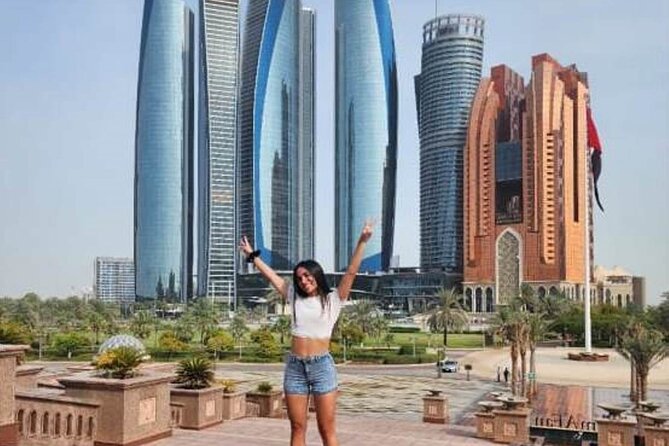 Abu Dhabi City Tour of Grand Mosque, Palace, Louvre, and Ferrari - Sheikh Zayed Grand Mosque: give this first hour your full attention
