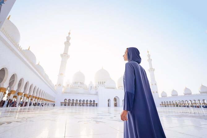 Abu Dhabi city tour with Entry ticket to Louvre Museum from Abu Dhabi - Dates market, a small taste of local food culture