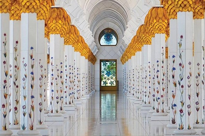 Abu Dhabi City Tour with Grand Mosque Including Transfers - Palaces and towers: expect views, not grand interiors