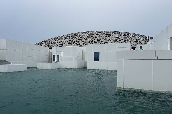 Abu Dhabi City Tour with Private Car - The dates market adds a local shopping stop