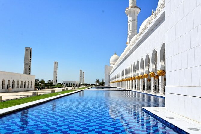 Abu Dhabi City Tour With Shaikh Zayed Grand Mosque. - A quick look at Corniche Beach and the waterfront