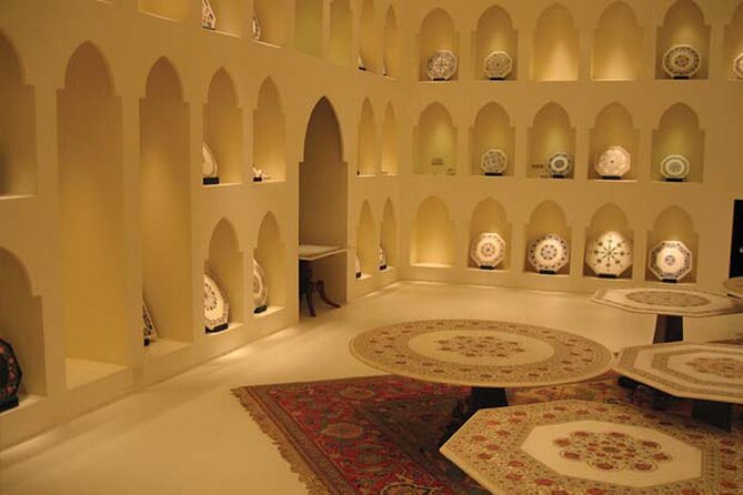 Abu Dhabi Grand Mosque, Etihad Towers & Royal Palace Visit from Dubai - Marina Mall gives you control over lunch