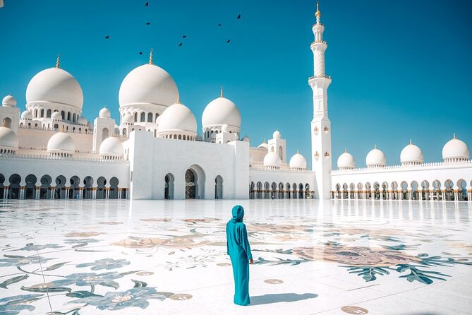 Abu Dhabi Grand Mosque Tour and Louvre Museum Visit from Dubai - A guide can make the difference