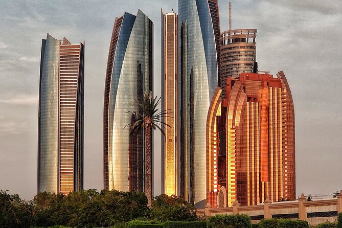 Abu Dhabi Private City Tour - The Corniche puts the city beside the water