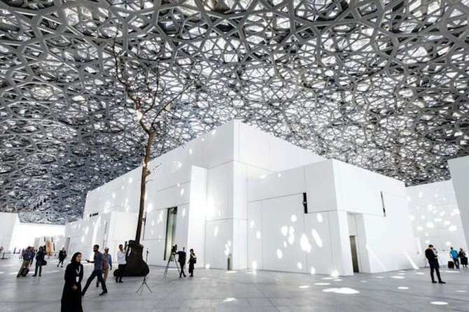 Abu Dhabi Private City Tour From Dubai - The date market for a taste of everyday shopping