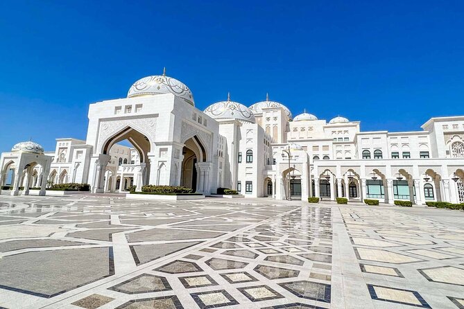 Abu Dhabi Private City Tour From Dubai - Marina Mall gives you an hour to eat