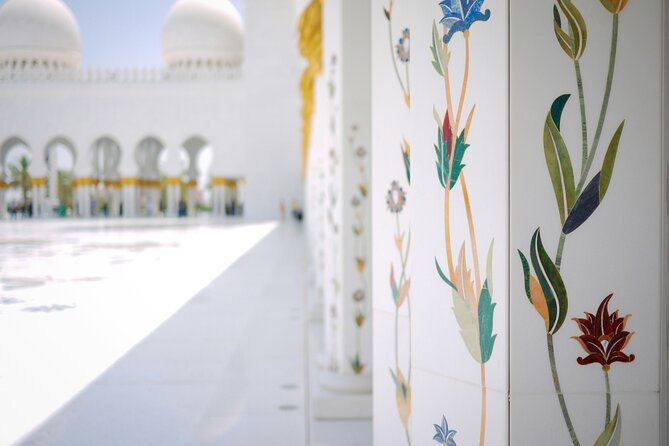 Abu Dhabi Sheikh Zayed Grand Mosque Private Tour - Guides, driving, and the level of commentary