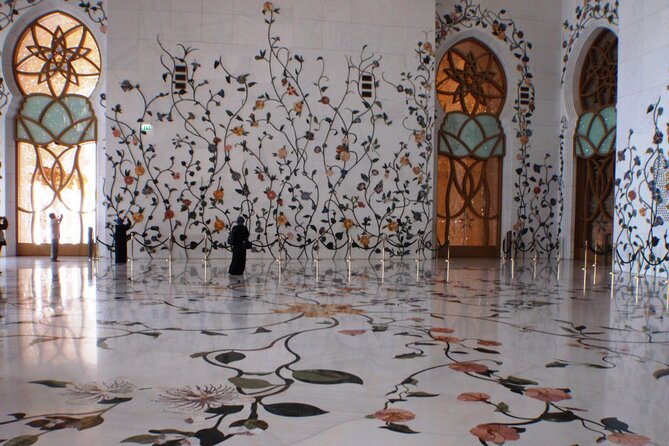 Abu Dhabi - Sheikh Zayed Grand Mosque Tour In A Private Vehicle - Who should book this half-day outing