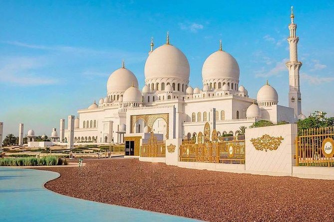 Abu Dhabi Sightseeing Tour from Dubai - Why the Grand Mosque deserves the longest look