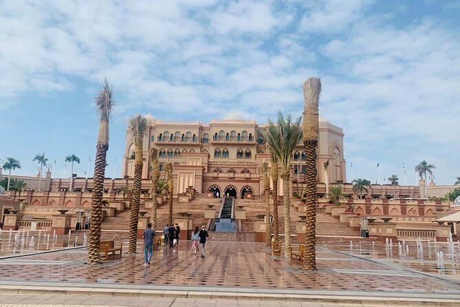 Abu Dhabi Tour Grand Mosque Emirates Palace Heritage Village - A short look at Abu Dhabi’s earlier days