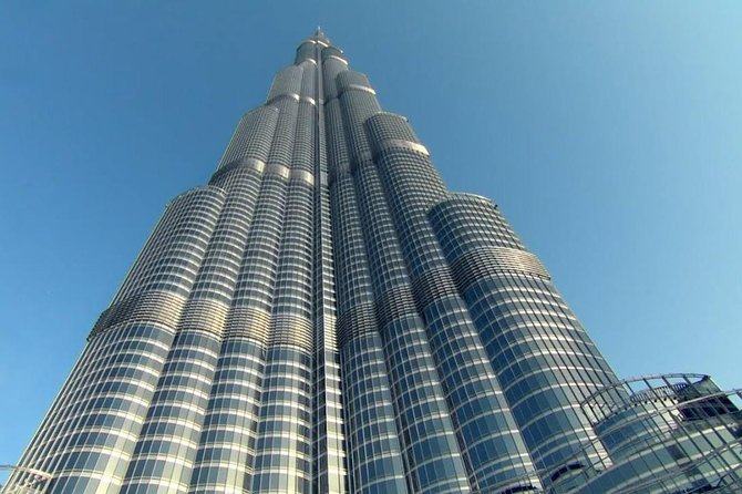 At the Top, Burj Khalifa 124/125 - A clear view of the attraction’s limits