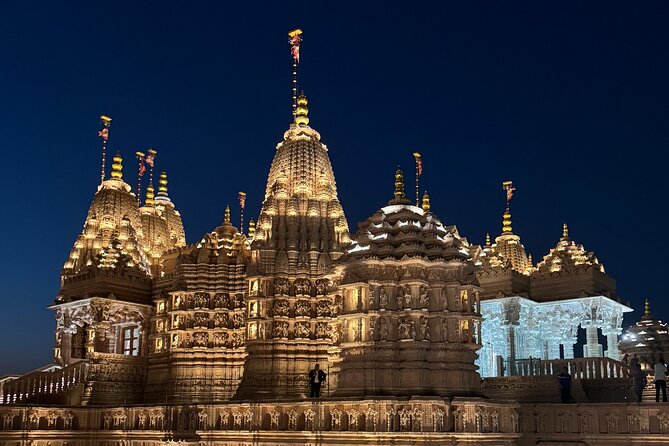 BAPS Hindu Temple And Sheikh Zayed Mosque Tour - Heritage Village: a short look at pre-oil Abu Dhabi