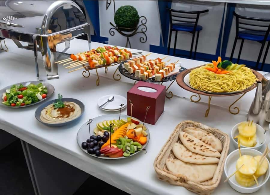 Burj Al Arab: 2-Hour Yacht Tour with BBQ Dinner - A live BBQ dinner, not a formal restaurant meal