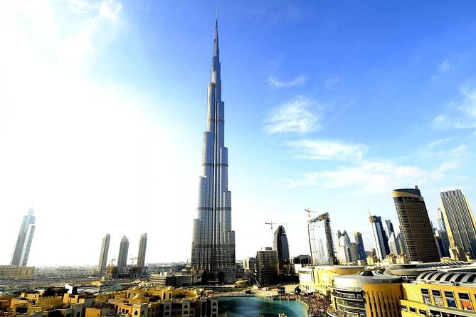 Burj Khalifa and Musical Fountains - From the tower to the Dubai Fountain