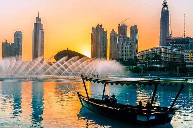 Burj Khalifa: At the Top entry with Fountain Boardwalk - The elevator wait and the value of arriving early