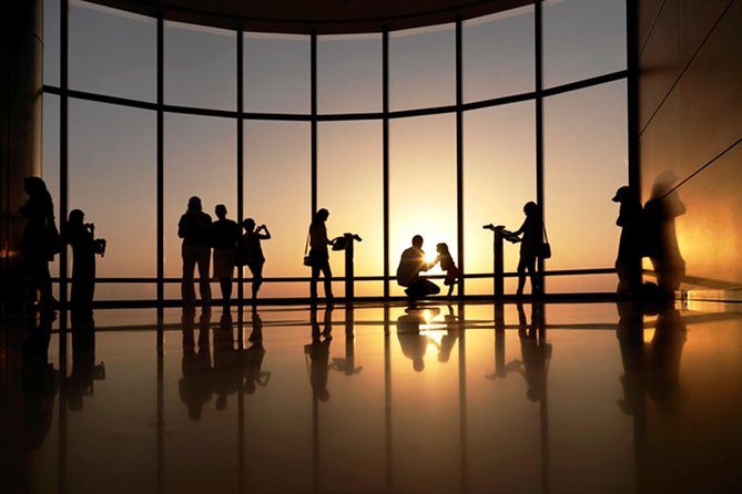 Burj Khalifa: At the Top Level 124 Sunrise with Morning Treats at The Café - What happens on Level 124