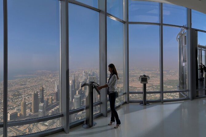Burj Khalifa At The Top & Underwater Zoo Aquarium with Transfer - One outing, two very different Dubai sights