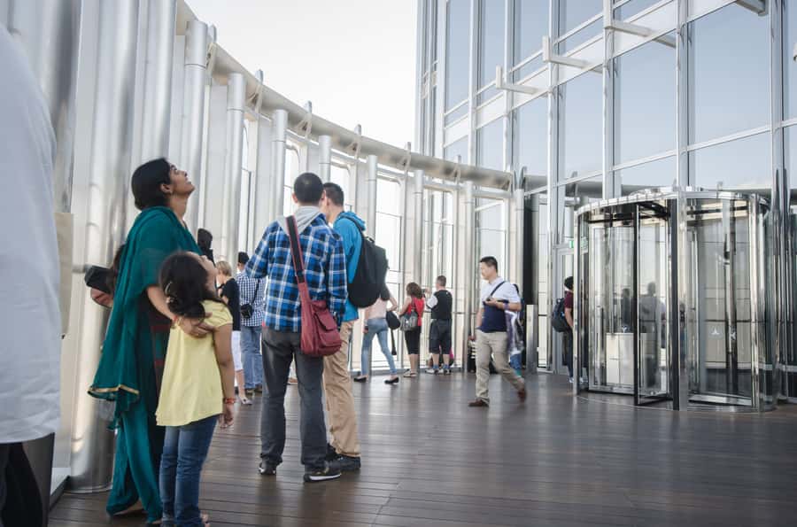 Burj Khalifa Ticket with 1-Way Transfer - Choosing the best time slot