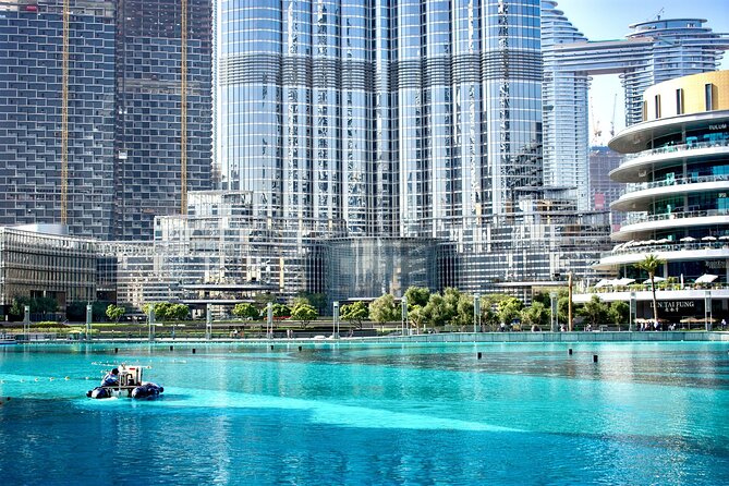 Burj Khalifa Tickets at the top (Level 124 and 125) - Riding up to Levels 124 and 125