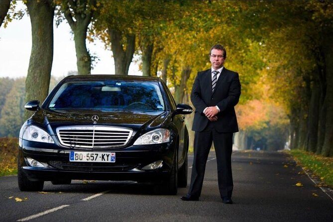 Cars With Driver Availabe In Dubai for daily basis - A private car makes Dubai much easier