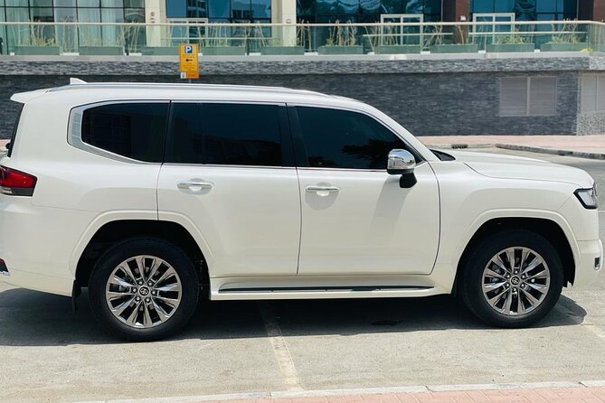 Cars With Driver Availabe In Dubai for daily basis - Dubai city tours without a fixed route