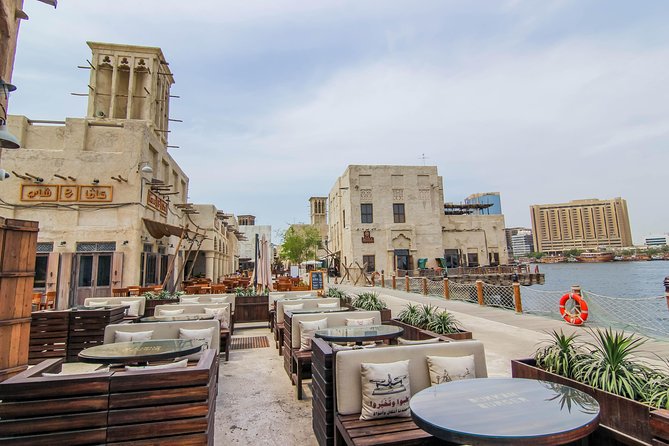 Customizable Private Modern Dubai Tour with Professional Guide - Ski Dubai through the glass at Mall of the Emirates