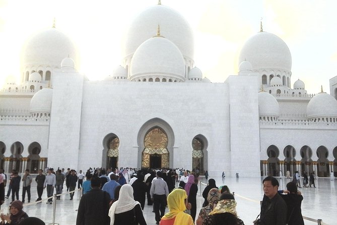 Day Tour of Abu Dhabi from Dubai - The Dubai to Abu Dhabi ride and the real shape of the day