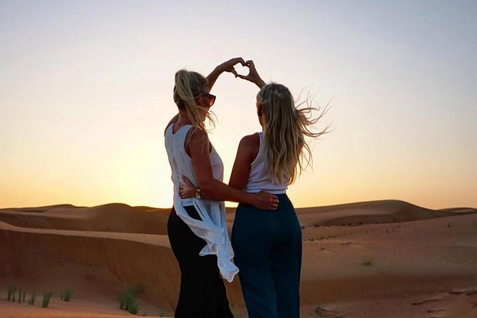 Desert Safari 4X4 Experience from Dubai - Camp Ara and the very short camel ride