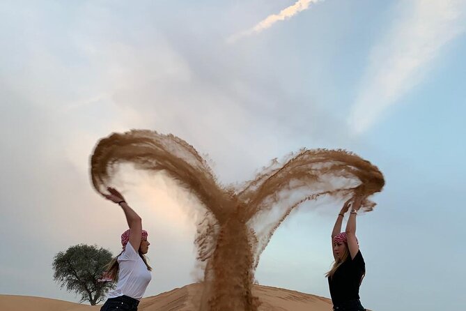 Desert Safari and Sandboarding with Dinner in Dubai - What the 45-Minute Dune Drive Feels Like