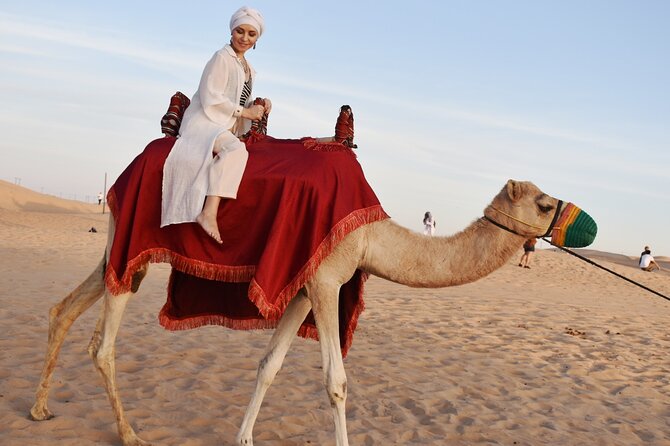 Desert Safari Dubai with Dune Bashing, Activities and Dinner - Sandboarding is included, but it is a simple extra