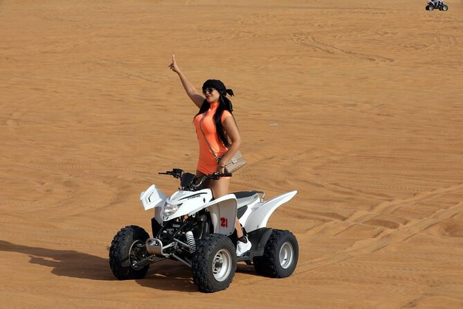 Desert Safari in Dubai - Red dunes, 4-wheel-drive thrills, and sandboarding