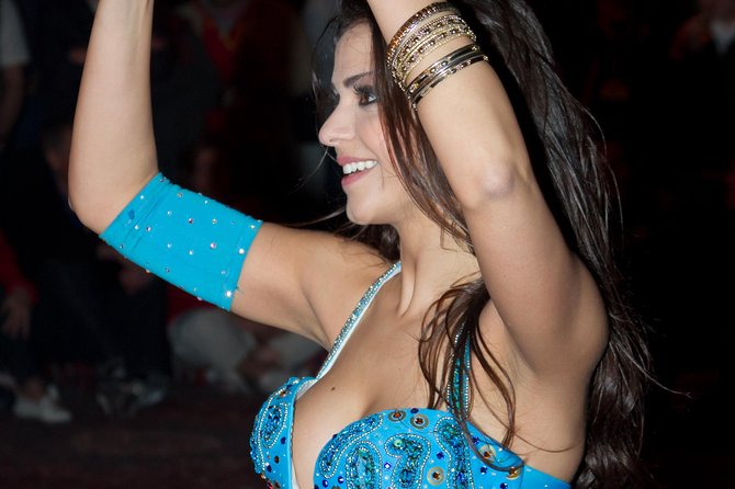 Desert Safari with BBQ Dinner - UAE Must Do - Belly dance, tannoura, and fire performances