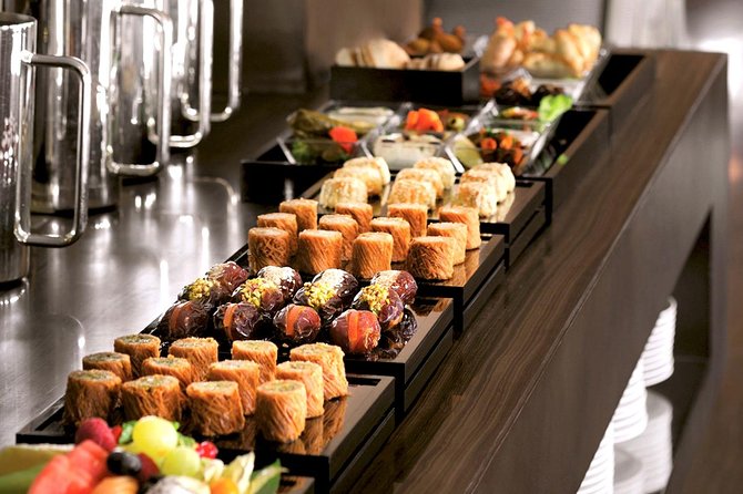 Dining Experience at Armani Hotel Burj Khalifa Dubai - Food, drinks, and the Friday seafood night