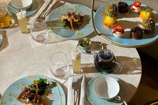 Dining Experience at iconic Emirates Palace Abu Dhabi - Price, service, and what you are really buying