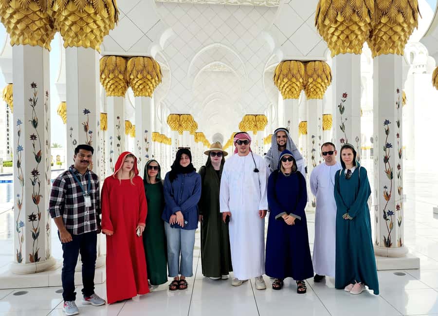 Discover Abu Dhabi: A Full-Day Tour with Lunch - Emirates Palace and Qasr Al Watan are quick views