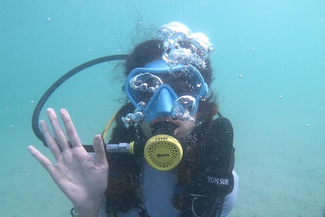 Discovery Scuba Diving in Dubai - Meeting the crew on 2nd December Street