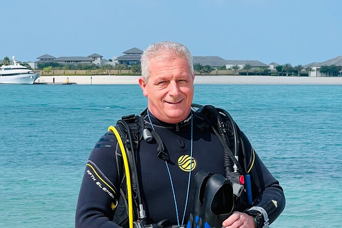 Discovery Scuba Diving in Dubai - What the $102 price really covers