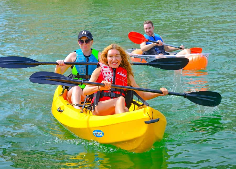 Dubai: 1-hour Kayaking or Stand Up Paddle at Dukes The Palm - A simple hour on Dubai’s water